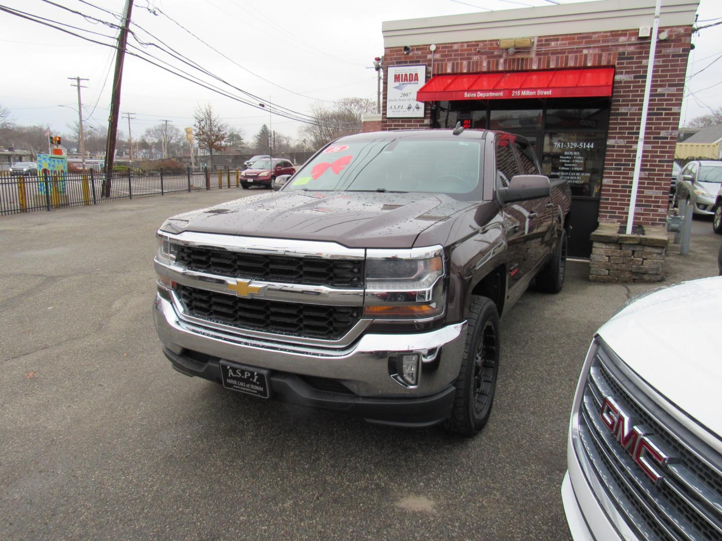 2016 Brown /Gray Chevrolet Silverado 1500 LT Texas Edition (3GCPCREC6GG) with an 5.3L V8 OHV 16V engine, Automatic transmission, located at 215 Milton St, Dedham, MA, 02026, (781) 329-5144, 42.241905, -71.157295 - Photo#2